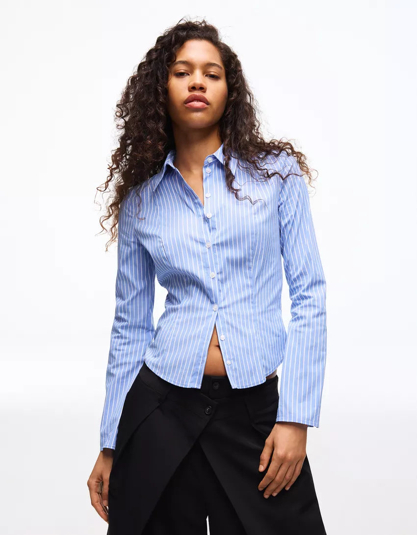 Chemise ajustée à manches évasées