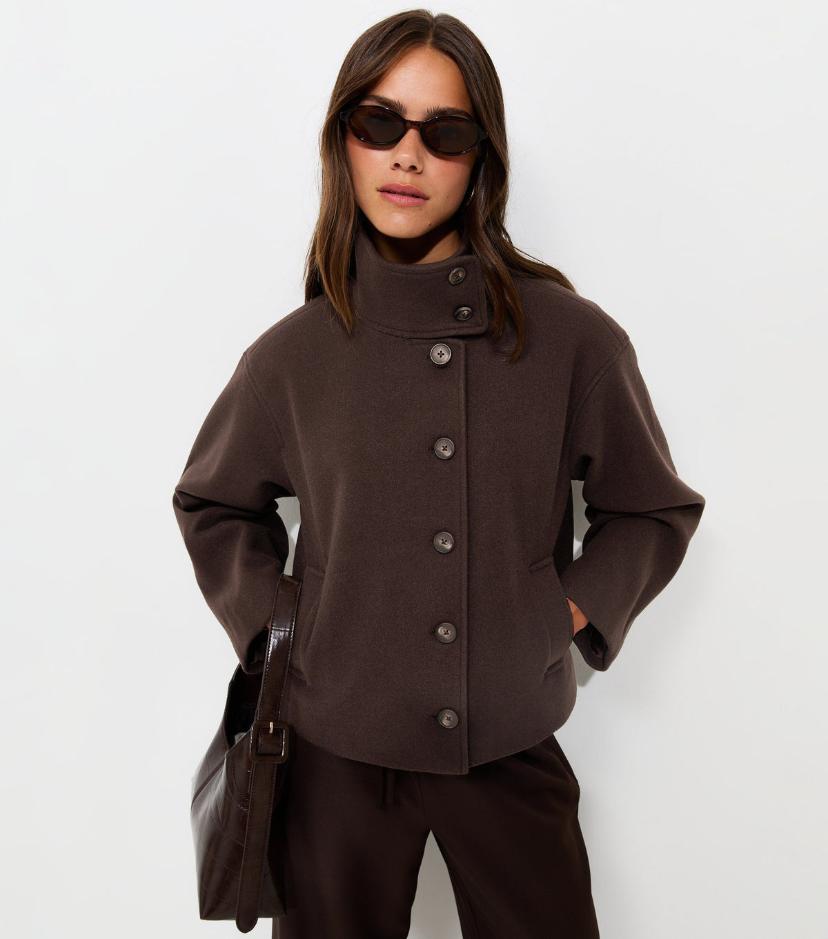 Veste petite à col montant