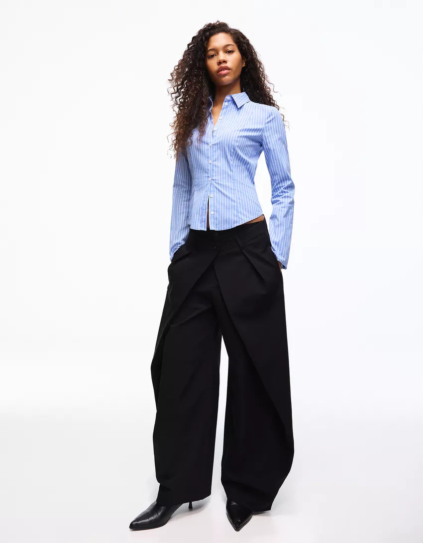 Chemise ajustée à manches évasées