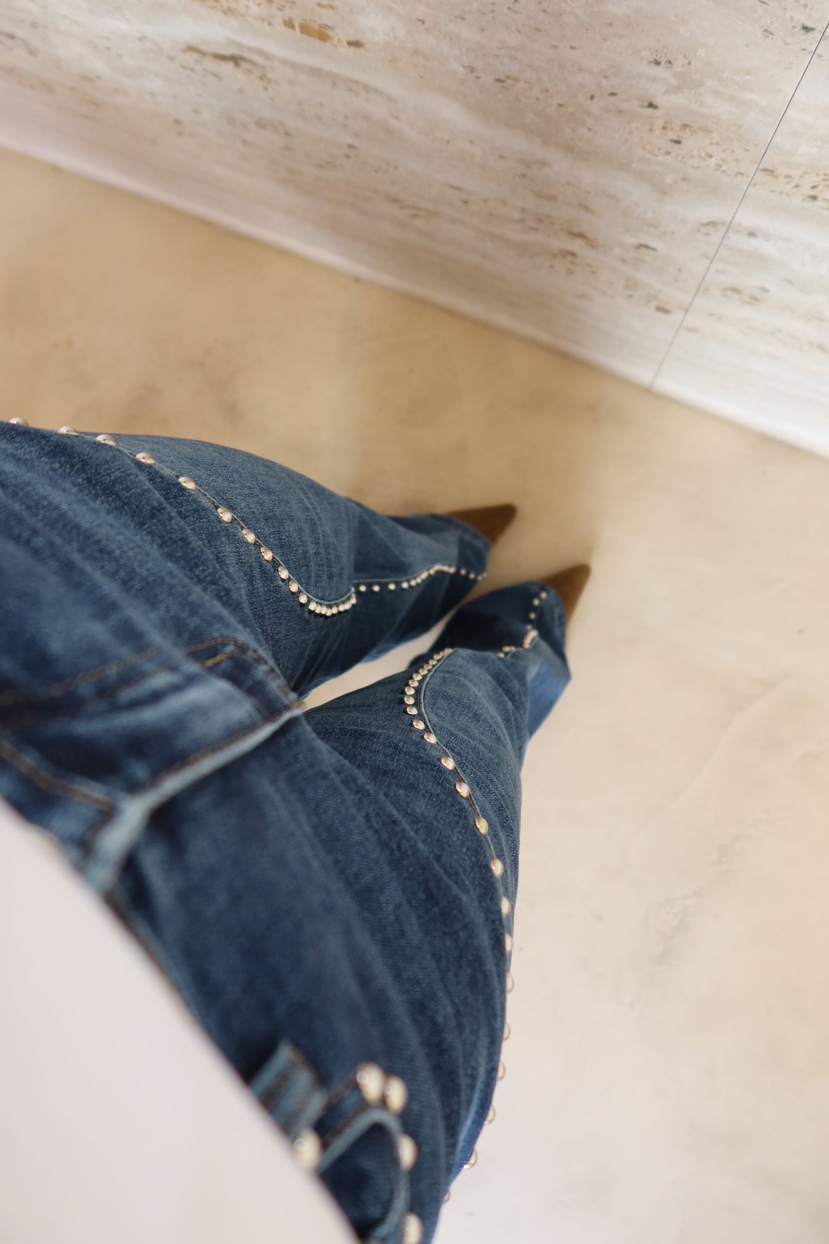 Jeans Gamba Larga con Borchie - Grigio