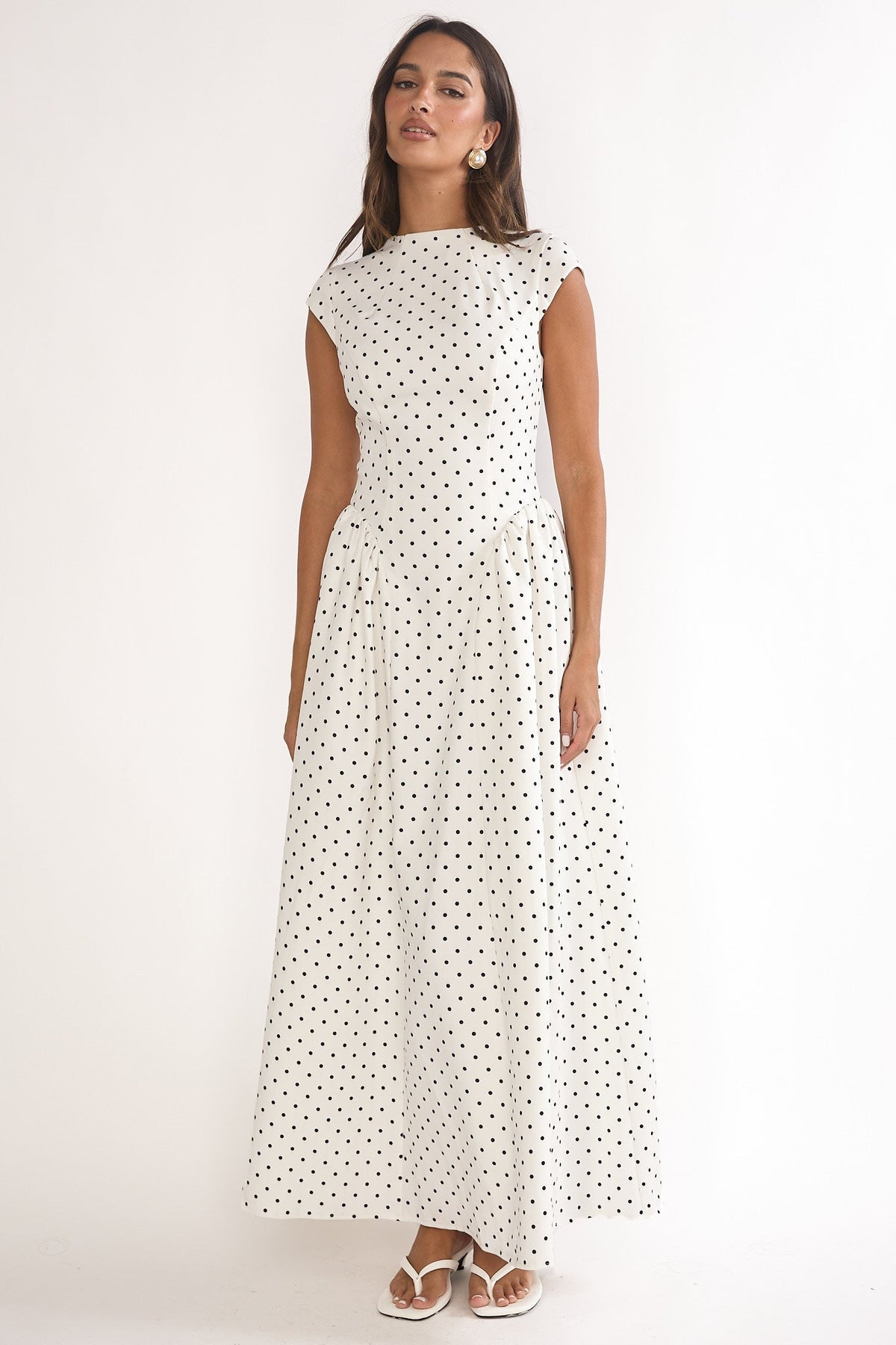 Robe longue Lynnie à manches courtes et pois
