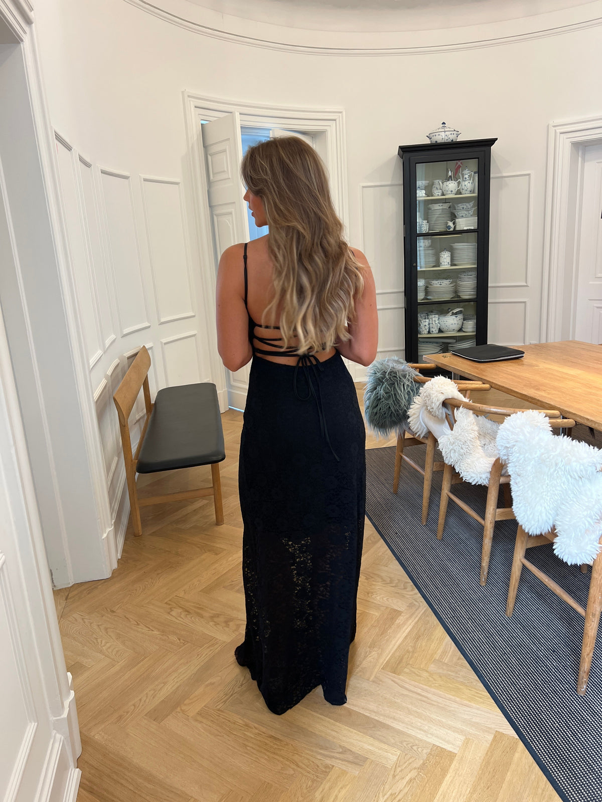 Robe longue en dentelle Oura Noir