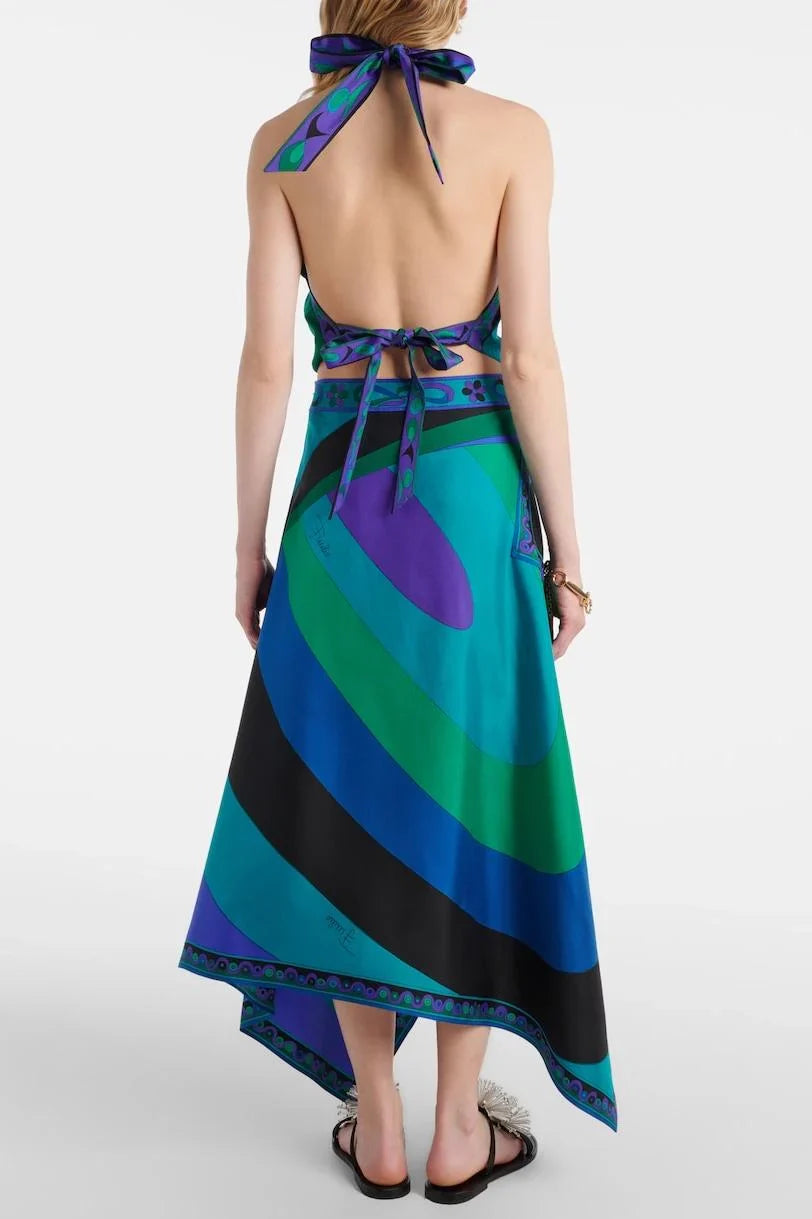 Ensemble top court licou en satin et jupe midi taille mi-haute à imprimé foulard