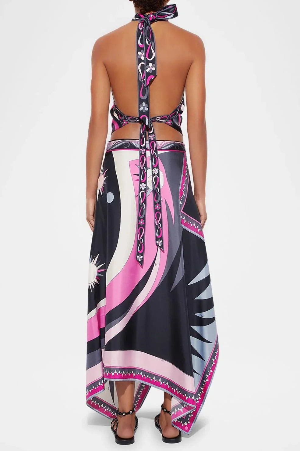 Ensemble top court licou en satin et jupe midi taille mi-haute à imprimé foulard