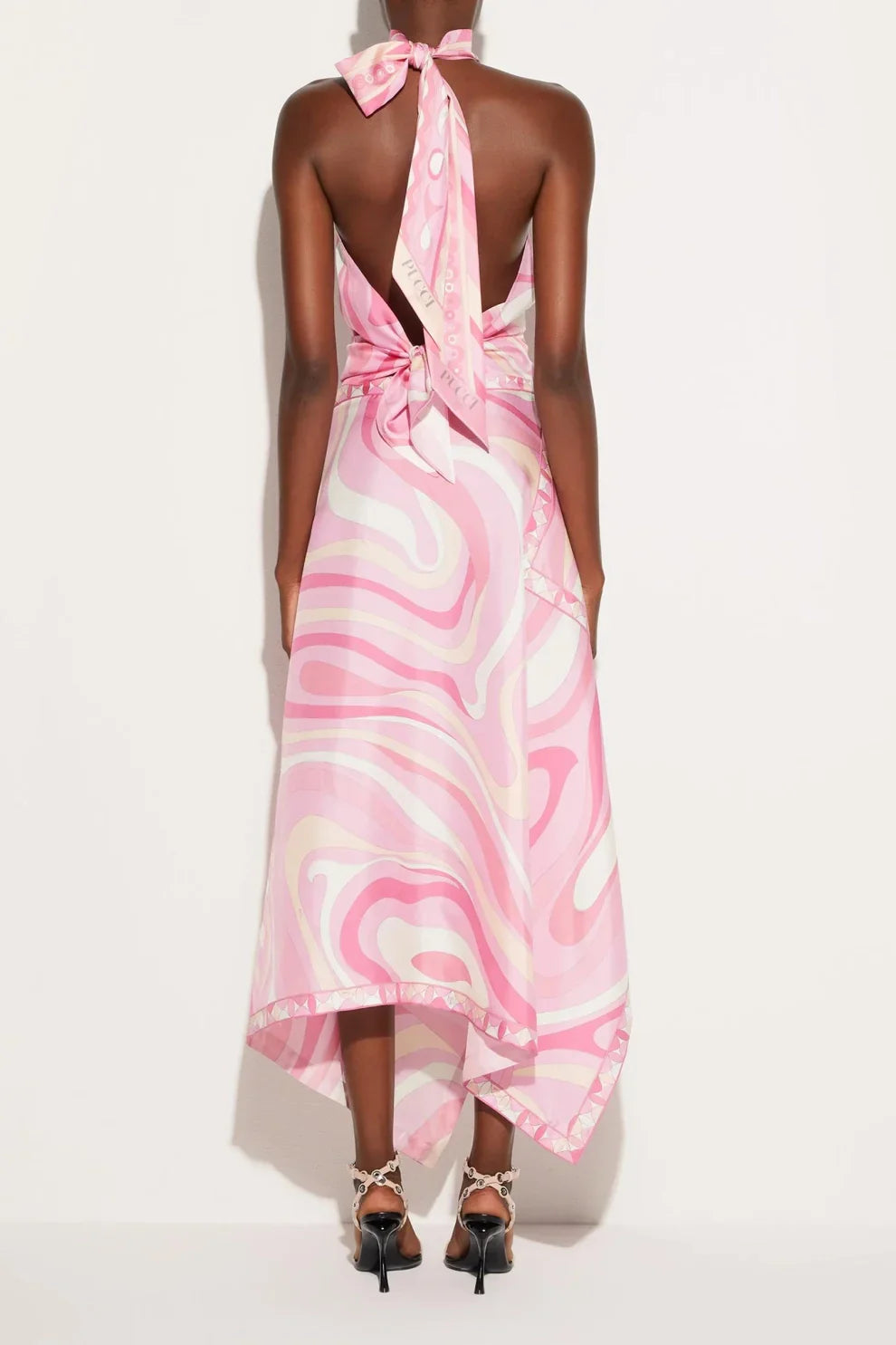 Ensemble top court licou en satin et jupe midi taille mi-haute à imprimé foulard