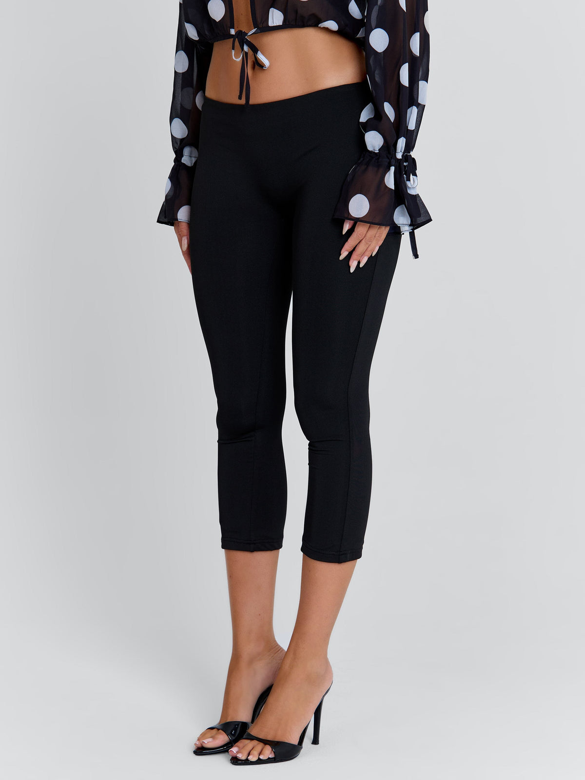 PANTALON CAPRI LUMAE NOIR