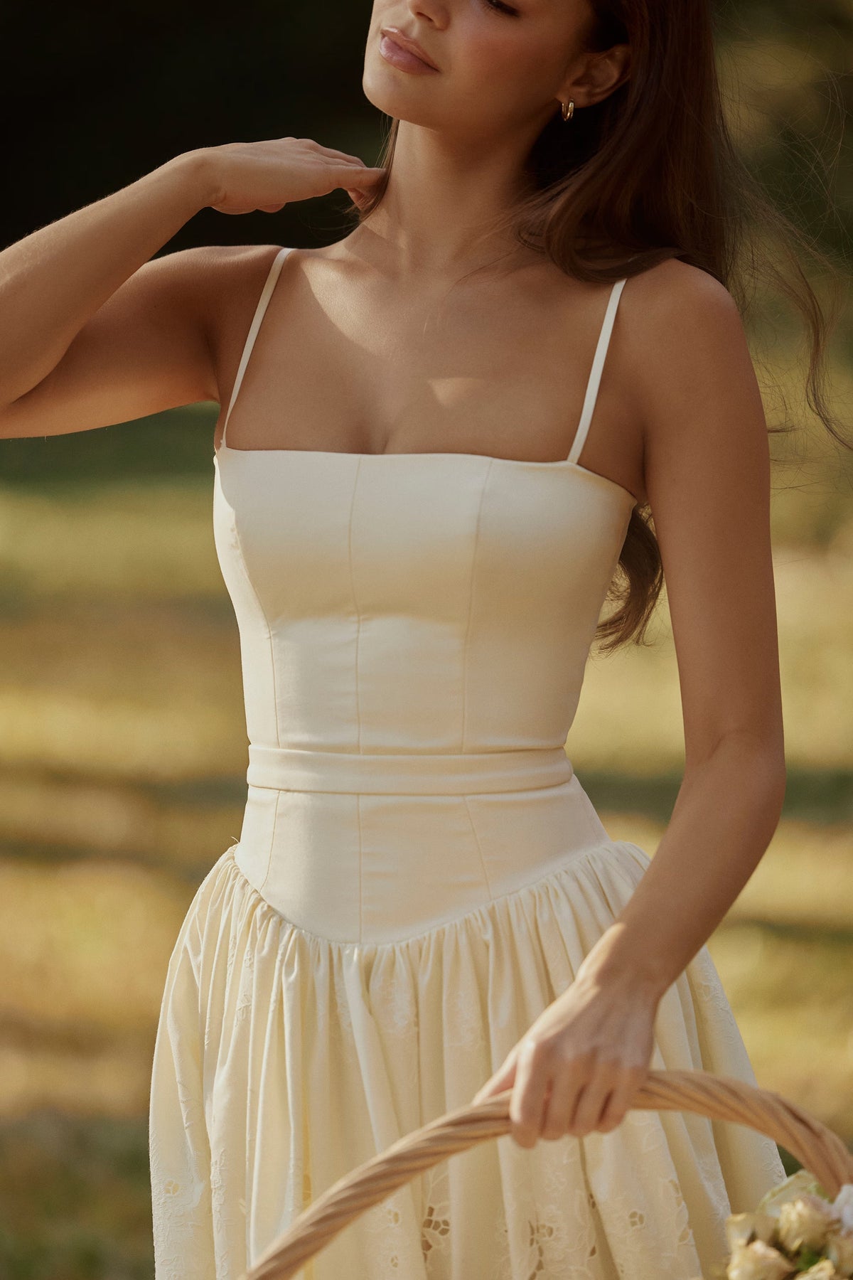 Robe midi en broderie anglaise de dentelle citronnée sur mesure