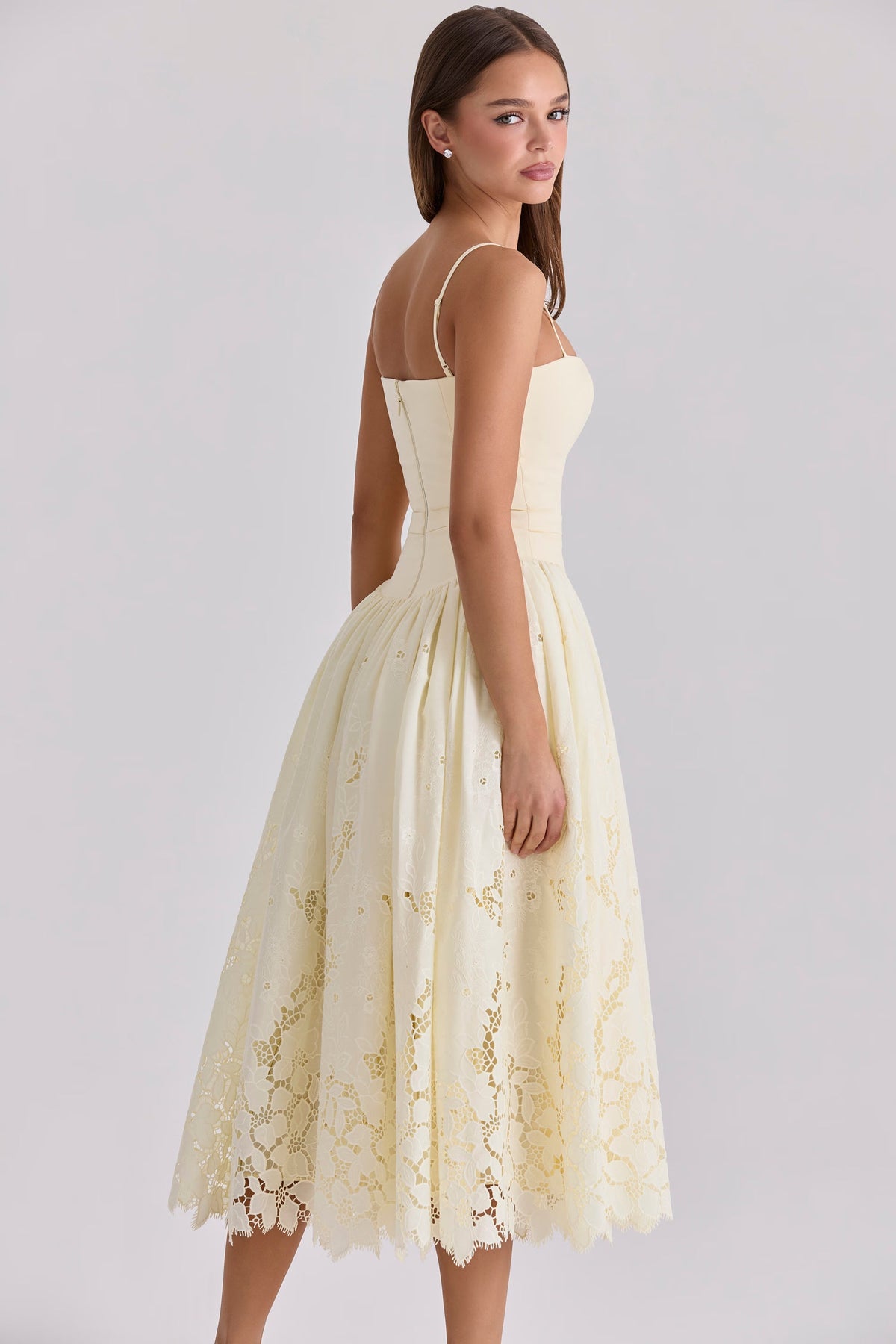Robe midi en broderie anglaise de dentelle citronnée sur mesure